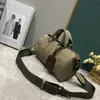 Keepall Large Capacity Luggage Bag Luxury Designer Handbag Fashionable and Durable Shopping Handbag Travel Bag