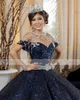 볼 반짝이는 검은 스팽글 가운 Quinceanera 드레스 2024 오프 어깨 레이스 위로 달콤한 16 드레스 vestidos de 15 anos