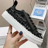 Women Designer shoes Laurens Lace Real Leather Sneakers Light Rubber thick bottom womens luxury running canvas outdoor shoes trainers sneakers Big