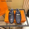 OZ MULES SHOES FURウール本物の革シングルシングル本革ソレッドバッグファミリーバックルサンダル