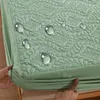 Quilted Waterproof Mattress Cover Embossed Bedding Protector Antimite Antibacterial Fitted Bed Sheet No Pillowcase 240116