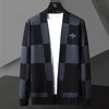 Style coréen automne tricoté Cardigan pull tendance marque mode Plaid Cardigan manteau hommes loisirs kaki bleu hommes chandails 240115