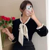 Kvinnors blusar franska vintage krage snörning kvinnor bow lossa all-match långärmad sammetskjortor 2024 vår koreanska chic toppar kvinna