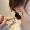 Boucles d'oreilles à clous pour femmes, Design français, une ligne, perle grise, petite et luxueuse, de haute qualité, Style élégant, bijoux pour femmes, 2024