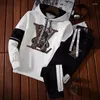 Męskie dresy z kapturem Zestawy dresów mody Wysokiej jakości Man Hooded pullover jogger presngants Hip Hop Streetwear Ubrania
