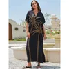 Maillots de bain pour femmes Beach Cover Ups Feuille brodée Femmes Kaftans Manches courtes Noir Élégant Maxi Robes 2024 Vacances Beachwear Baignade