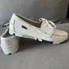 Tendência masculina juventude calçados casuais sapatos de couro branco dos homens rendas até sapatos de barco para homem marca de luxo sapatos baixos 240116