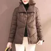 Abrigos de trinchera para mujer Parkas Mujeres 2024 Moda de invierno Imitación Lana de cordero Abrigo acolchado Mujer Tamaño grande Madres Ropa suelta Down Algodón