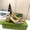 Pantofole sandali con tacco spesso da donna 2024 Sandali in gelatina da spiaggia di moda classica estiva di design di lusso