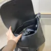 Concepteur homme messager sacs à bandoulière de luxe en cuir noir léger nouvelle mode femmes sac à bandoulière bandoulière