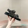 Designer -scarpe basse con suola spessa con Velcro lettere da calzolaio da donna estive scarpe casual da esterno pantofole a righe sandalo di lusso