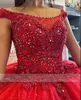 Quinceanera -jurken Red Lace Applique kralen pailletten van de schouder Tiered Sweep Train Custom Made Tule Sweet 15 16 Princess Pageant Ball Gown Vestidos