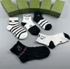 Socken Designer-Socken für Herren und Damen, Herren-Unterwäsche, 100 % Baumwolle, Sport, saugfähig, atmungsaktiv, fünf Paar tägliche Freizeitsocken für Herren und Damen mit Box T3ZI