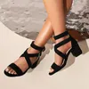 Sandálias Flock Material Vermelho Nude Cor Open Toe Cross-Strap Design Dupla Fivela Cinto Quadrado Salto Chunky Mulheres Plus Size 13 48