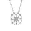 Lucky Four-Leaf Clover Womens Necklace Heart To Attract European And American Style Design Sense Choker Women Drop Delivery Dhy1C