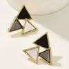 Boucles d'oreilles Triangle de personnalité pour femmes, bijoux Punk de fête, tendance, couleur dorée, blanc, noir, cadeau géométrique Simple