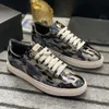 Luxusdesigner Scarpe Plein Männer Schuhe Sneakers Leder Schnüre-up-Skate Metall Buchstaben Schädel Serpentine Jungen Schlangen Freizeitschuhe