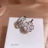 Clusterringen Creatieve onregelmatige bloemen Veren Bladeren vol met diamanten Paar ring voor vrouwen geometrische verzilverde jubileum sieraden