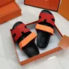 نساء رجل flip flop tazz slipper الصيف الصيفي مصمم صندل مصمم شاطئ شاطئ شقة شريحة حمراء من الجلد الرمال الرمال النعال المطاط