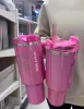 Copos Quencher de 40 onças rosa co-marca Cosmo Parada Flamingo Copos de presente de dia dos namorados de aço inoxidável com tampa de alça de silicone e canecas de carro de palha