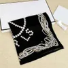 Sjaals ontwerper letters sjaal geprinte parelpatroon zijden sjaals lichtgewicht sjaal dubbele laag satijn chiffon textuur zonbescherming dames handdoek