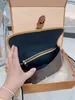 2024 Bolsa de designer bolsa feminina Presbyte Flip Bagette Bag Medieval Leather Undermail Bag Bag Crossbody Bag Bag Messenger Bag