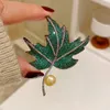 Broches belles perles d'eau douce naturelles pour femmes, Design de luxe élégant, accessoires de plantes colorées en Zircon
