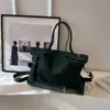 Borse a tracolla da donna all'ingrosso in fabbrica 5 colori borsa tote con rivetto personalità di strada borsa vintage litchi di grande capacità borsa semplice con nappa Joker 1603 #