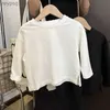 女性の革のフェイクレザーチルドレンズ秋のモデルボーイの長袖Tシャツリッピングボトムシャツ2023新しい女の赤ちゃんトップオールマッチングウエスタンスタイルT YQ240116