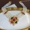 Vintage Courtly Multi-Layer Pearl Halsband Hög kvalitet Hepburn Style Colored Glass Gem Choker Kvinnor Bröllop Bankettsmycken