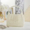 Beautifully woven shell pearl purse stylish purse handmade beaded purse lady travel handbag wedding party dinner bag 240117