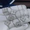 Designer Charm Bracelets Van Four Leaf Clover Cleef Bracelet Bracelets 2024 18k Gold Love Bangle Pendant Sparkling Crystal Diamond Party Jewelryzzl6jbv3