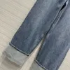 Damenhose mit vollem Drill-Roll-Hosenbein-Design, gerader Jeans-Typ-Körper, toller Schlankheitseffekt