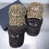 Designer de moda leopard hole hole baseball Cap homens e mulheres com o mesmo versátil casual adequado para todas as estações do ano