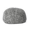 Bérets d'hiver pour hommes, casquettes Sboy, chapeaux à rabat pour hommes, coton Polyester 56-58cm, Protection d'oreille pliante, Plaid Boina Gentleman