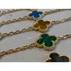 Designer Charm Armelets Van Four Leaf Clover Cleef Armband Luxury For Men Armband Women smycken Bangle Mens Diamond 13