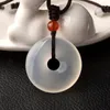 Pendentif Colliers Calcédoine naturelle Boucle de sécurité Agate blanche Jade Bague Bijoux Cadeaux de vacances pour hommes et femmes