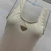 luxe badmode voor dames, driehoekig logo, versierd met u-hals, rugloos badpak, panty uit één stuk, bovenkledingstuk 17 januari