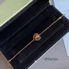 Tasarımcı Charm Bilezikler Van Dört Yaprak Yonca Cleef Cleef Lüks Gümüş Gül Gold Bug Şanslı Bahar Kadın Erkek Erkekler Charm Bilezik Mücevher Erişim