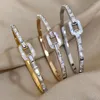 Bangle Luxury Zircon Rostfritt stål Vitt skal Square Armband för kvinnor Manschett Bangles Vattentäta enkla smycken Tillbehör