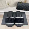 Summer Famous Sandals Slipper Beach Sliders Rubber Scuff Inhoor Shoes Camellia Fisherman Designer Straw Canvas Cross Woven Sticked Outdoor Peep Toe Slipper Shoes