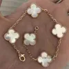 Van Four Leaf Clover Bracelet Cleef Classic designer Bangle White Red Blue Agate Shell Gold Silver Charm Bracelets 18K Gold Plated Women Luxury Jewelr