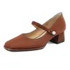 Robe chaussures 2024 femmes en peau de mouton été rétro marron noir bout carré talons épais mode décontracté dames Mary Jane perlée