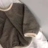풀오버 Lawadka 1-8T 면화 어린이 옷장 긴 소매 티셔츠 줄무늬 아기 소년 소녀 탑스 캐주얼 아이 티셔츠 가을 스프링 티 H240508