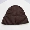 Beanie/Skull Caps Nieuwe Warme Mode Offset Letter Heren Dames Gebreid Katoen Herfst en Winter Veelzijdig Zacht Casual Emmer Hoeden Mutsen Stapelmuts J240117