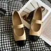 2024 Patent Cap Toe Mary Jane Designer Sandaler för kvinnor Beige Black Ballet Flats Mules Paris Luxury Classic Two Tone Leather Ballerina Lady Sweet Mules LOGO SLICES NYTT