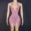 Stage Wear Nude Rosso Rosa Sexy Strass Trasparenti Celebrare Halter Backless Dress Compleanno Abito da ballo Prom Party Poshoot