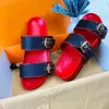 Tofflor kvinnor platt sko läder reglage designer glid strand loafer mode sandal sommar resor lyx sandale casual skor ny stil fritt justerbar hasp mule