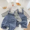 Pullover 2023 Autumn Autumn New Babyless Sleveless Denim Jumpsuit Newborn Toddler Cute Pocket Romper Infant Girl Girls Sails Cloths H240508