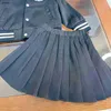 Ragazza di lusso Tute firmate per bambini Tuta da baseball Autunno baby partydress Taglia 110-160 Giacca monopetto e gonna Nov10